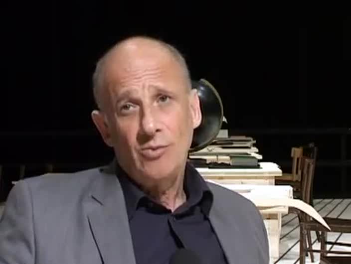 Vidéo "Les chaises", entretien avec Luc Bondy