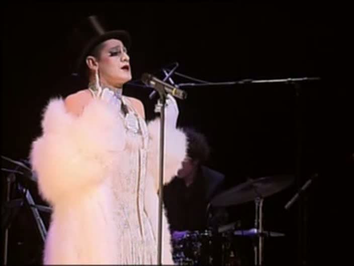 Vidéo "Miss Knife chante Olivier Py", extraits