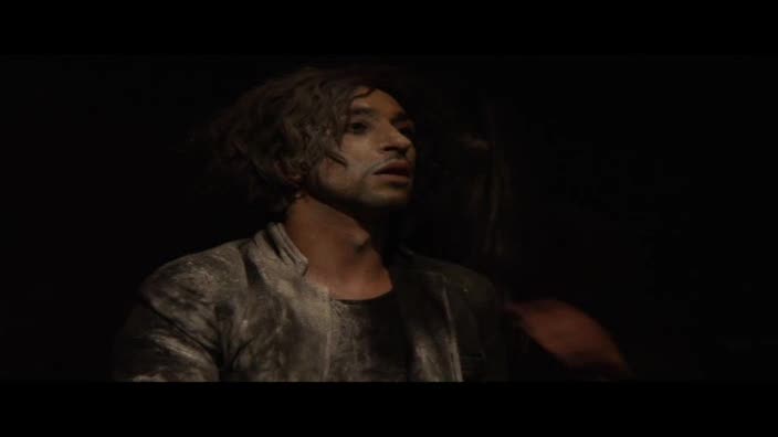 Vidéo "La Tête en bas", performance de Vahram Zaryan, extraits